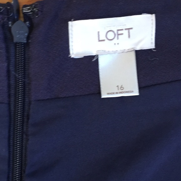 Blue skirt - Picture 2 of 3